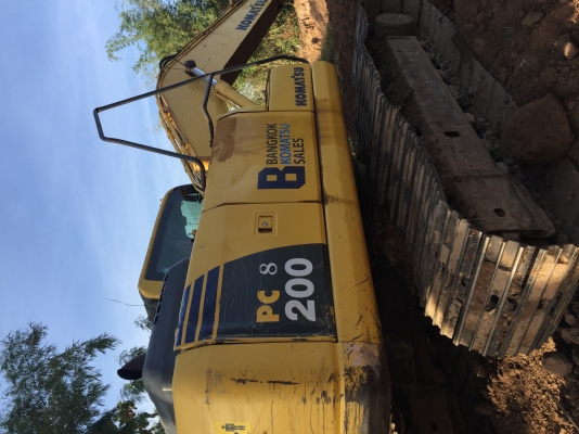 PC-200 -8  อยากขายด่วน  ปรับราคาใหม่ ลดสุดๆๆๆ  1,550,000 ขายถูก รถเด่น รถดัง รถดี