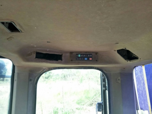 รถตักล้อยางมีตู้เก๋ง DAEWOO MG300V ซีเรียล1080 รถใช้งานน้อย