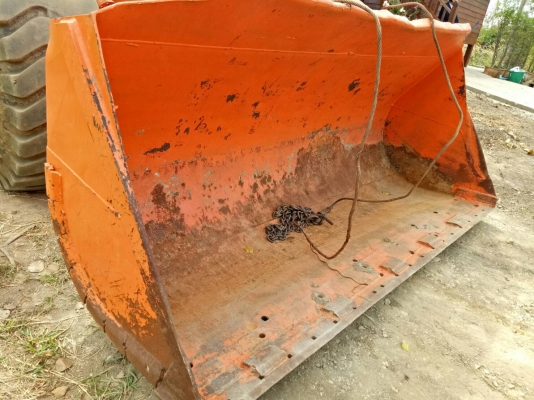 รถตักล้อยางมีตู้เก๋ง DAEWOO MG300V ซีเรียล1080 รถใช้งานน้อย