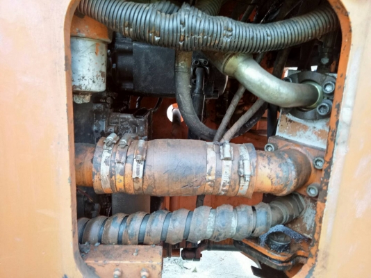 รถตักล้อยางมีตู้เก๋ง DAEWOO MG300V ซีเรียล1080 รถใช้งานน้อย