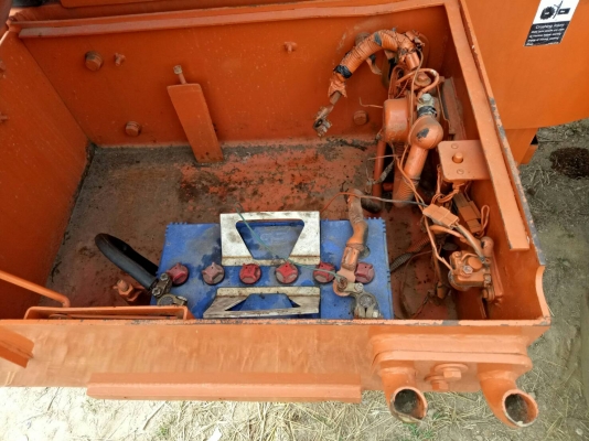 รถตักล้อยางมีตู้เก๋ง DAEWOO MG300V ซีเรียล1080 รถใช้งานน้อย