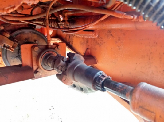 รถตักล้อยางมีตู้เก๋ง DAEWOO MG300V ซีเรียล1080 รถใช้งานน้อย