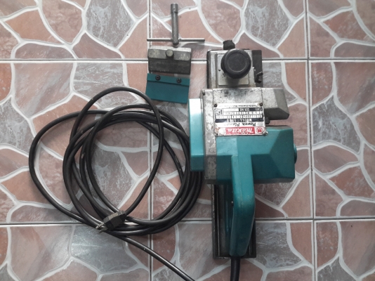 กบไฟฟ้า MAKITA 1100