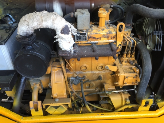 komatsu pc30-3สภาพดีเก่าญี่ปุ่น มีใบอินวอยไม่เคยใช้ในไทย