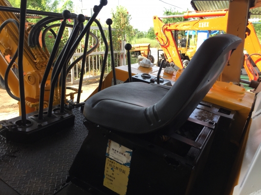 komatsu pc30-3สภาพดีเก่าญี่ปุ่น มีใบอินวอยไม่เคยใช้ในไทย