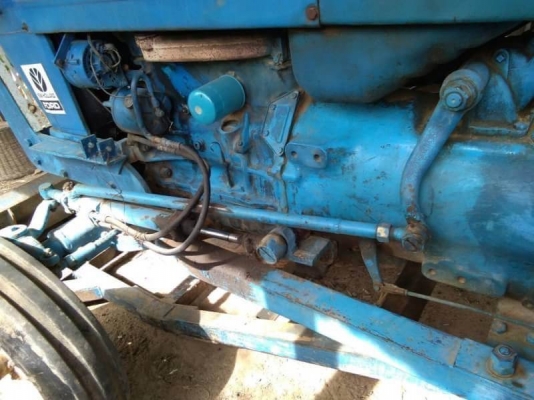 ขาย 215,000 FORD 6600 เครื่องดี ปั้มยกผานแรง เกียร์ดีหางไม่มีตกยางดี อุปกรณ์ครบ ผานดันหน้า ผาน 5 พร้อมใช้งาน เอกสารใบซื้อขายจากบริษัท รถอยู่ ขอนแก่น 090-772-3710 090-772-3708