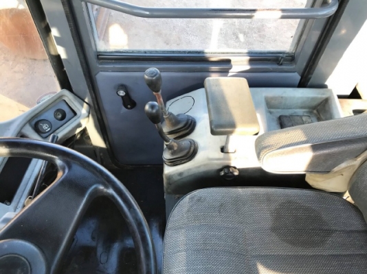 ขายรถตักล้อยาง TCM L26 (เทียบเท่า WA300) รถนอกนำเข้าเองจากญี่ปุ่น สภาพสวยพร้อมใช้งาน มีVDOการทำงานครับ