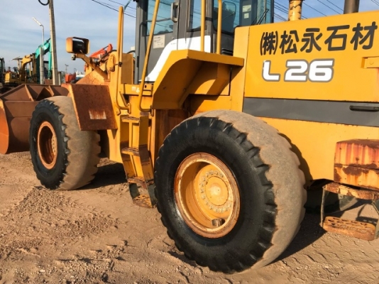 ขายรถตักล้อยาง TCM L26 (เทียบเท่า WA300) รถนอกนำเข้าเองจากญี่ปุ่น สภาพสวยพร้อมใช้งาน มีVDOการทำงานครับ