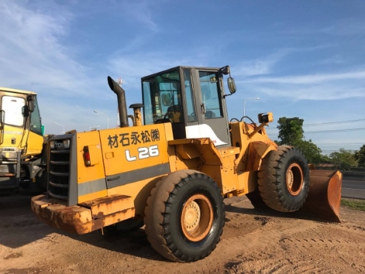 ขายรถตักล้อยาง TCM L26 (เทียบเท่า WA300) รถนอกนำเข้าเองจากญี่ปุ่น สภาพสวยพร้อมใช้งาน มีVDOการทำงานครับ