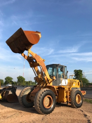 ขายรถตักล้อยาง TCM L26 (เทียบเท่า WA300) รถนอกนำเข้าเองจากญี่ปุ่น สภาพสวยพร้อมใช้งาน มีVDOการทำงานครับ