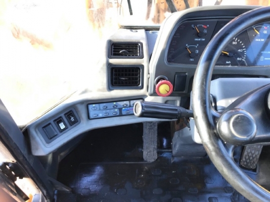 ขายรถตักล้อยาง TCM L26 (เทียบเท่า WA300) รถนอกนำเข้าเองจากญี่ปุ่น สภาพสวยพร้อมใช้งาน มีVDOการทำงานครับ