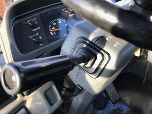 ขายรถตักล้อยาง TCM L26 (เทียบเท่า WA300) รถนอกนำเข้าเองจากญี่ปุ่น สภาพสวยพร้อมใช้งาน มีVDOการทำงานครับ