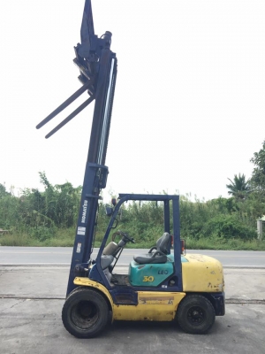 ขาย ฟอล์คลิฟต์ 3 ตัน KOMATSU FD30HW-12  รถนอกเก่าญี่ปุ่น ดีเซล  เสา 4 เมตร งาฮิ้ง