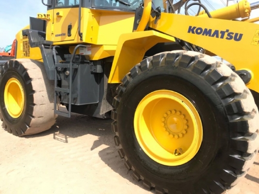 ขายรถตักล้อยาง KOMATSU WA320-5 รถนอกนำเข้าจากญี่ปุ่น สภาพสวยพร้อมใช้งาน มีVDOการทำงานครับ