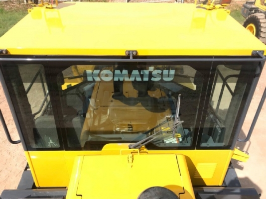 ขายรถตักล้อยาง KOMATSU WA320-5 รถนอกนำเข้าจากญี่ปุ่น สภาพสวยพร้อมใช้งาน มีVDOการทำงานครับ