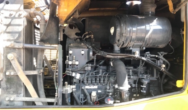 ขายรถตักล้อยาง KOMATSU WA320-5 รถนอกนำเข้าจากญี่ปุ่น สภาพสวยพร้อมใช้งาน มีVDOการทำงานครับ