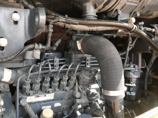 ขายรถตักล้อยาง KOMATSU WA320-5 รถนอกนำเข้าจากญี่ปุ่น สภาพสวยพร้อมใช้งาน มีVDOการทำงานครับ