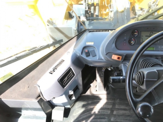 ขายรถตักล้อยาง KOMATSU WA320-5 รถนอกนำเข้าจากญี่ปุ่น สภาพสวยพร้อมใช้งาน มีVDOการทำงานครับ