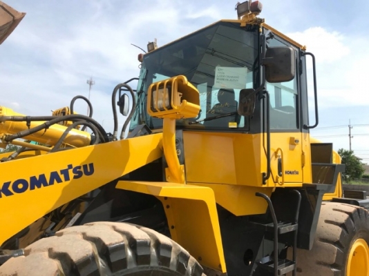 ขายรถตักล้อยาง KOMATSU WA320-5 รถนอกนำเข้าจากญี่ปุ่น สภาพสวยพร้อมใช้งาน มีVDOการทำงานครับ
