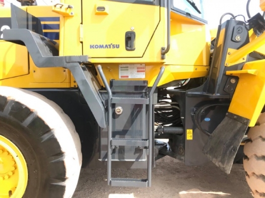 ขายรถตักล้อยาง KOMATSU WA320-5 รถนอกนำเข้าจากญี่ปุ่น สภาพสวยพร้อมใช้งาน มีVDOการทำงานครับ
