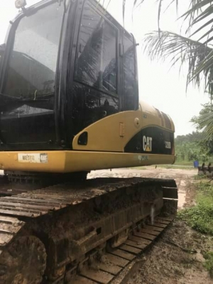 CAT 320 D สภาพสวยพร้อมใช้งานราคา 1,450,000 รถนครศรีธรรมราช