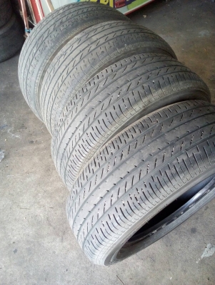 215/60R16 YOKOHAMA BluEarth E75 ปี15 ชุด 4 เส้น โทร.081-427-3941 ไลน์ไอดี 0814273941