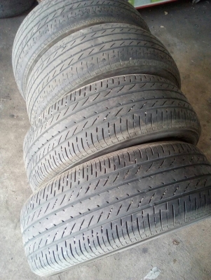 215/60R16 YOKOHAMA BluEarth E75 ปี15 ชุด 4 เส้น โทร.081-427-3941 ไลน์ไอดี 0814273941