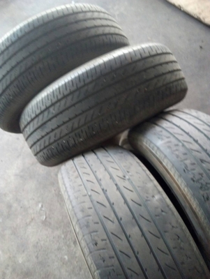 215/60R16 YOKOHAMA BluEarth E75 ปี15 ชุด 4 เส้น โทร.081-427-3941 ไลน์ไอดี 0814273941 215/60R16 YOKOHAMA BluEarth E75 ปี15 ชุด 4 เส้น โทร.081-427-3941 ไลน์ไอดี 0814273941