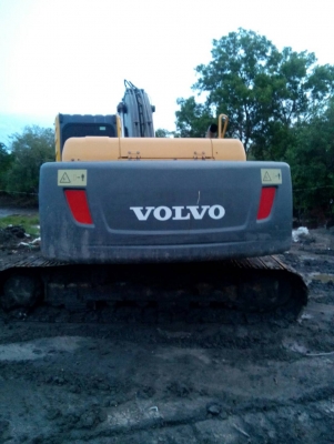 ขายรถแบคโฮ VOLVO EC 210 B 10,300 ชม ราคา 850,000 สตูล