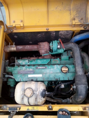 ขายรถแบคโฮ VOLVO EC 210 B 10,300 ชม ราคา 850,000 สตูล