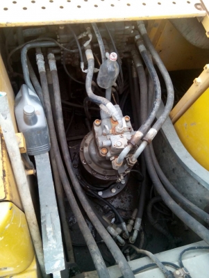 ขายรถแบคโฮ VOLVO EC 210 B 10,300 ชม ราคา 850,000 สตูล
