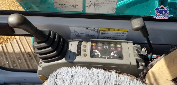 รถแบ็คโฮ KOBELCO SK60 Mark V Super พร้อมผานหน้า เก่าญี่ปุ่นยังไม่ผ่านการใช้งานในไทย