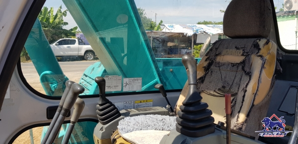 รถแบ็คโฮ KOBELCO SK60 Mark V Super พร้อมผานหน้า เก่าญี่ปุ่นยังไม่ผ่านการใช้งานในไทย