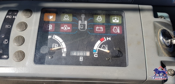 รถแบ็คโฮ KOBELCO SK60 Mark V Super พร้อมผานหน้า เก่าญี่ปุ่นยังไม่ผ่านการใช้งานในไทย