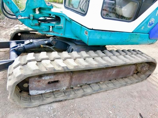 ขายรถขุด ยี่ห้อ: KOMATSU แบบ: PC40-7   ราคา 530,000 บาท (ต่อรองได้)    เครื่อง4สูบ ช่วงล่างแน่น100\% แทรกยาง  รถเก่านอกแท้ญี่ปุ่น  มีเอกสารใบอินวอย ไม่เคยใช้งานในไทย100\% รถพร้อมใช้งานโทร : 099-907-9273 กิ๊ฟ กมลชนก  โทร : 099-907-3356 ช่าง บัง  ไอดี ไลน์ :