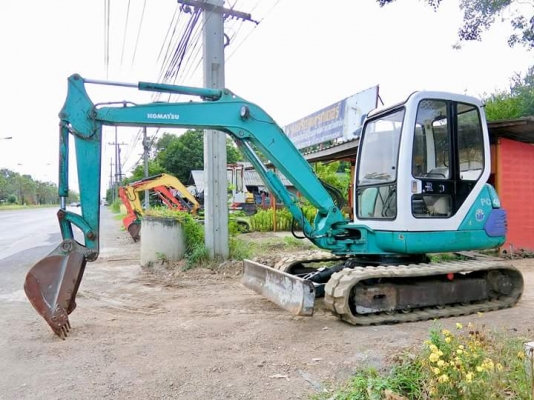 ขายรถขุด ยี่ห้อ: KOMATSU แบบ: PC40-7   ราคา 530,000 บาท (ต่อรองได้)    เครื่อง4สูบ ช่วงล่างแน่น100\% แทรกยาง  รถเก่านอกแท้ญี่ปุ่น  มีเอกสารใบอินวอย ไม่เคยใช้งานในไทย100\% รถพร้อมใช้งานโทร : 099-907-9273 กิ๊ฟ กมลชนก  โทร : 099-907-3356 ช่าง บัง  ไอดี ไลน์ :