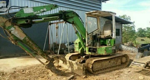 ขาย 280,000 Mitsubishi Mx55 แถมหัวคีปไม้ บุ้งกี๋ เทนเลอร์ เครื่องดี ปั้มแรง ช่างล่างดี รถพร้อมใช้  รถอยู่ จันทบุรี 090-772-3710 090-772-3708