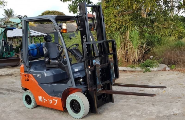 ขายด่วนรถยก TOYOTA 8FG15ยก1.5ตันเสาสูง3เมตรยางตันใหม่4เส้นรถนอกนำเข้ายังไม่เคยใช้งานในเมืองไทยเลย ขายด่วนรถยก TOYOTA 8FG15ยก1.5ตันเสาสูง3เมตรยางตันใหม่4เส้นรถนอกนำเข้ายังไม่เคยใช้งานในเมืองไทยเลย