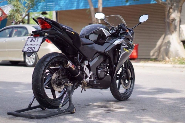 ร้าน วุฒิ นนบุรี ขาย Honda cbr 150 ร้าน วุฒิ นนบุรี ขาย Honda cbr 150