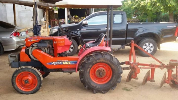 Krt 140 ไม่มีดันหน้า มีผาลหลัง ล้อเหล็ก รถเครื่อดงรพี้อมใช้งาน