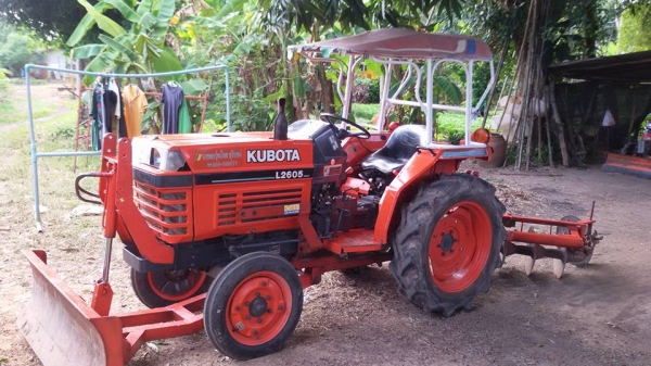 นั่งขับ L2605 เพลาเดียว สวยๆๆเครื่อง3สูบ เครื่อดงีมากๆๆ นั่งขับ L2605 เพลาเดียว สวยๆๆเครื่อง3สูบ เครื่อดงีมากๆๆ