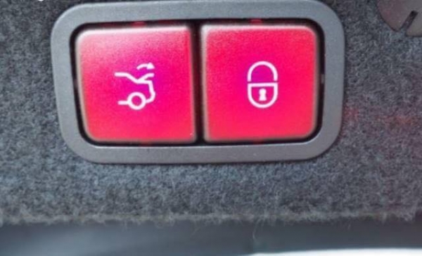 2017Benz C350e Plug In Hybrid AMG Dynamic