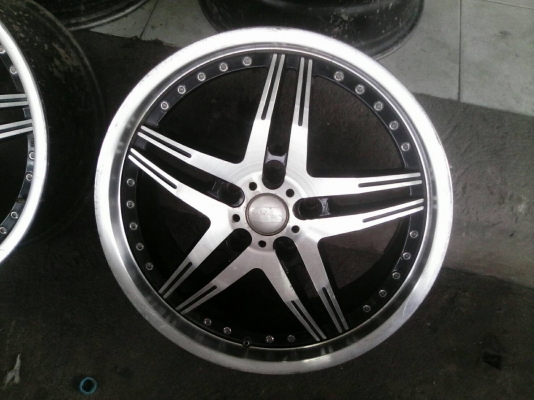 ล้อแม็กขอบ17นิ้ว5รู114 ชุดนี้ ราคา 5500 บาท
