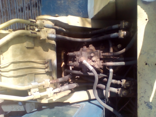 KOMATSU PC200-5 รถใช้งานได้ปกติ ไฟฟ้าตัด ช่วงล่างดี ขายตามสภาพ