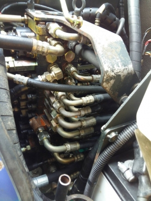 ขายค่ะ รถขุด KOMATSU PC 40MR-1 ปี 2001