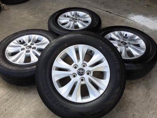 ล้อแม็กป้ายแดง Toyota Revo ขอบ 16 ใหม่ยกห้าง พร้อมยางป้ายแดง 215-70-16 Britgestone ปลายปี 17