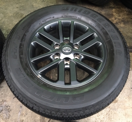 ล้อแม็ก Toyota Fortuner (สีดำ) ขอบ17 พร้อมยาง 265-65-17 ปี 15