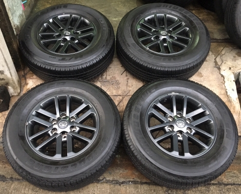 ล้อแม็ก Toyota Fortuner (สีดำ) ขอบ17 พร้อมยาง 265-65-17 ปี 15