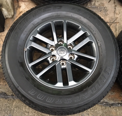 ล้อแม็ก Toyota Fortuner (สีดำ) ขอบ17 พร้อมยาง 265-65-17 ปี 15