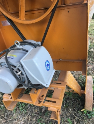 โม่ผสมปูน พร้อม Motor สภาพ 95\% โม่ผสมปูน พร้อม Motor สภาพ 95\%